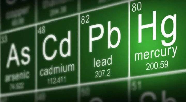 La clinoptilolita de zeolita natural se utiliza como adsorbente de metales pesados en el medio ambiente.